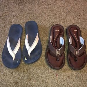 2 pairs Nike Sandals
